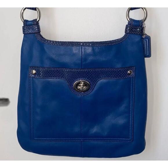 Coach Handbags - Vintage Coach Penelope Royal Blue Leather Crossbody Purse
